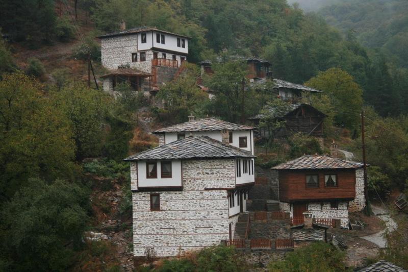 Complex Kosovo Houses Exterior foto