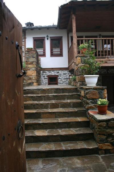 Complex Kosovo Houses Exterior foto